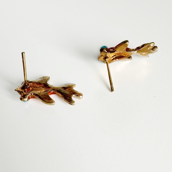 Adorable gold fish stud earrings - Picture 6 of 6